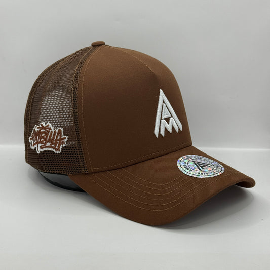 Gorra Trucker AMBULA - Edición "LOGO CLÁSICO" (Marrón Oscuro & Blanco)