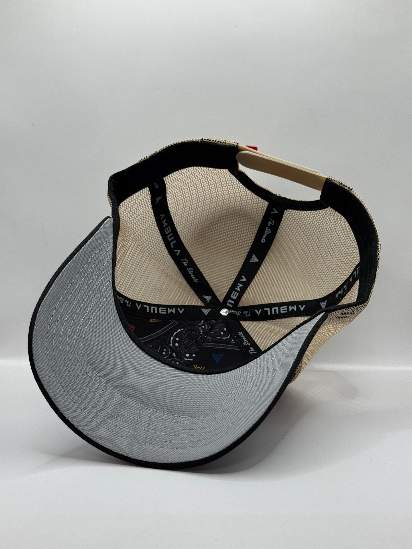 Gorra / Jockey AMBULA - Edición "Fe Tricolor" (Negro, Burdeo y Beige)