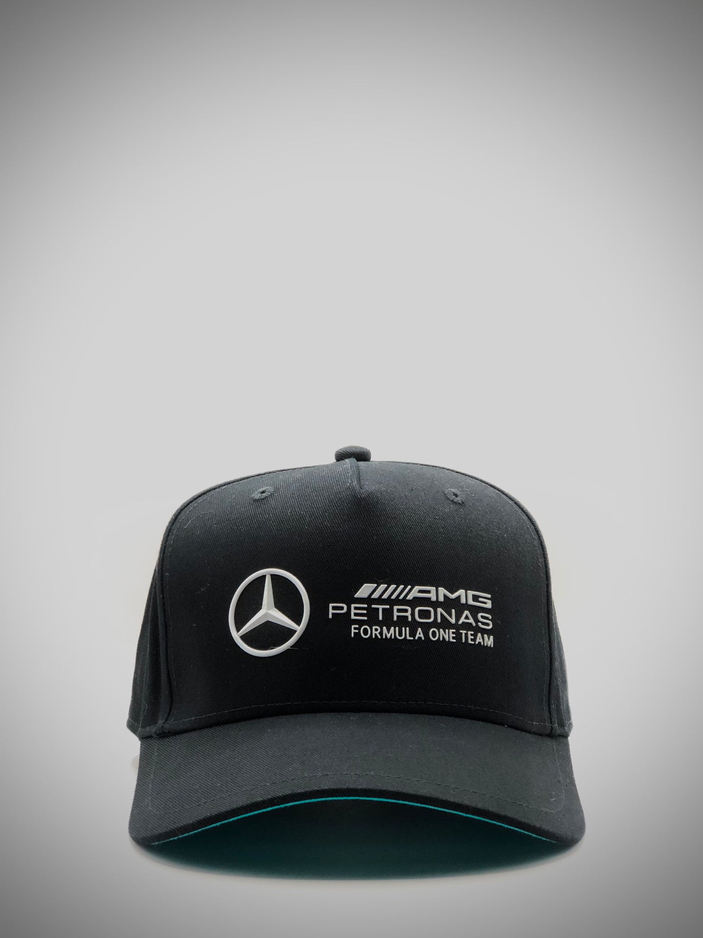 Gorra / Jockey Mercedes-AMG Petronas F1 Team - ¡La Velocidad en Tu Estilo!