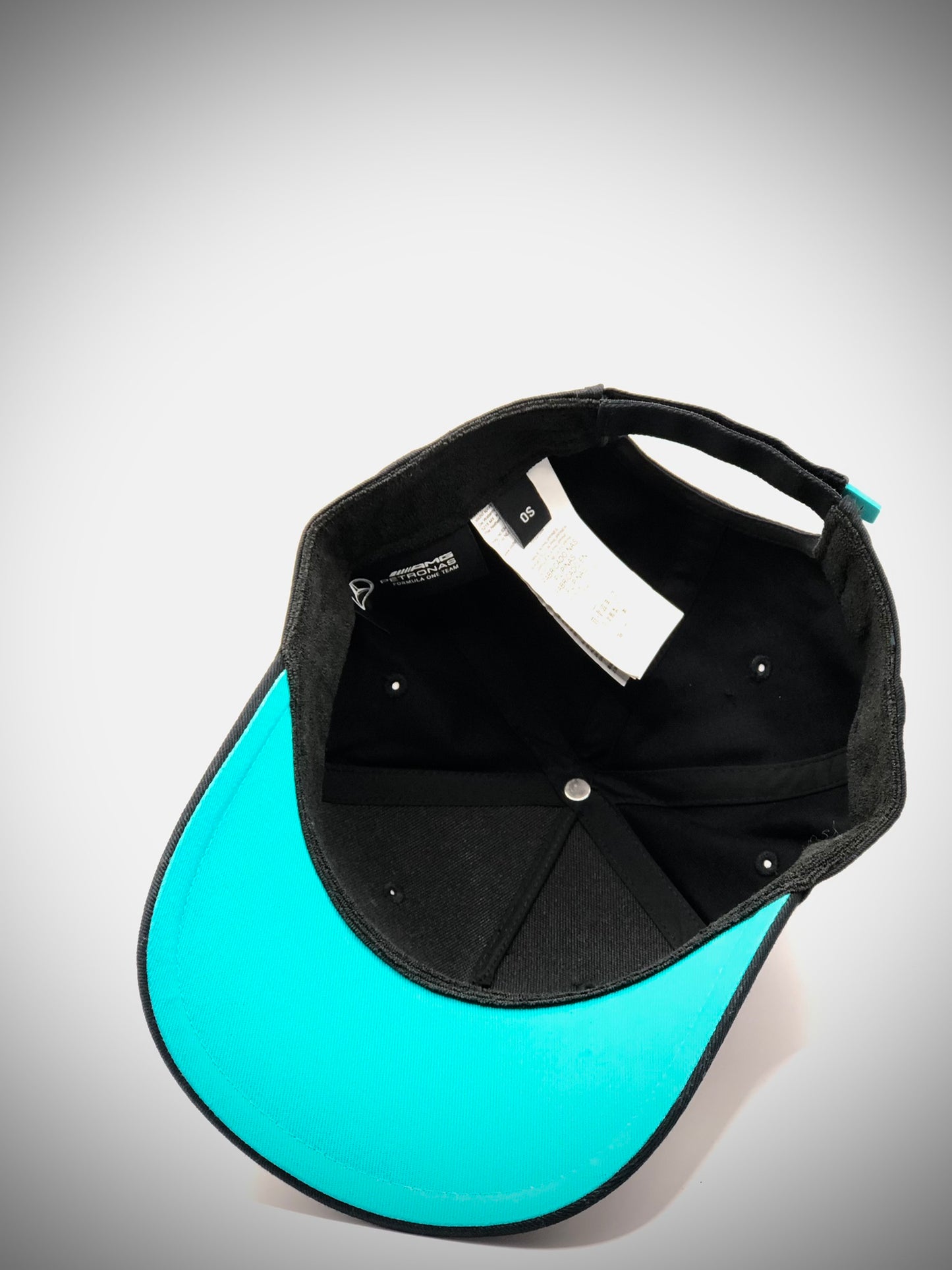 Gorra / Jockey Mercedes-AMG Petronas F1 Team - ¡La Velocidad en Tu Estilo!