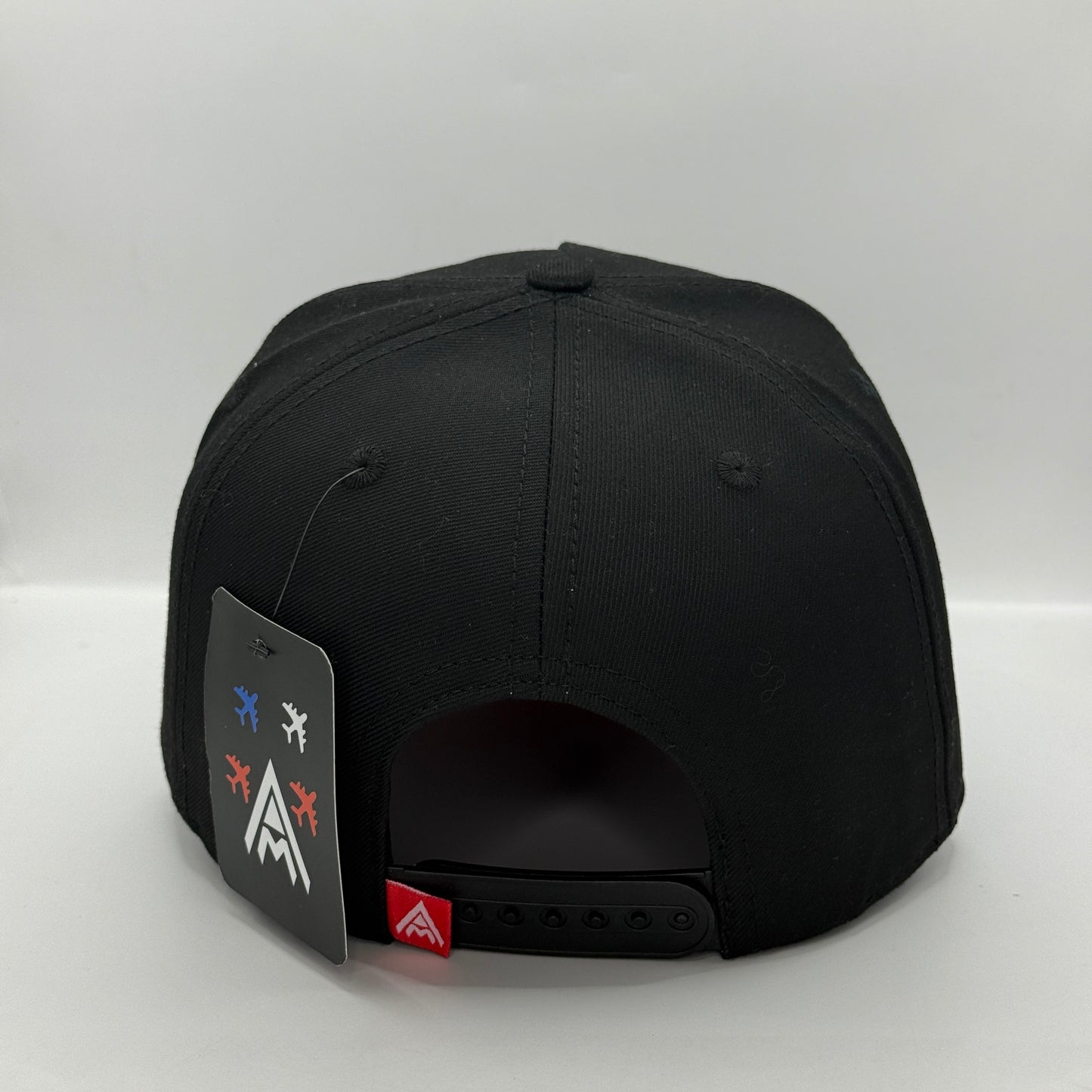 Gorra Snapback AMBULA - Edición "Chill. Bunny" (Negro & Rojo)