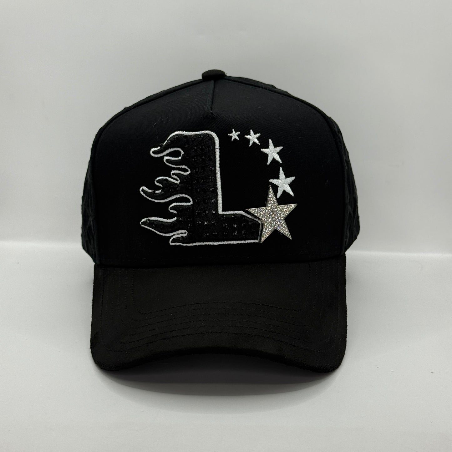 Gorra LUXUS - Drop N.3 "L-STAR" (Blackout Diamantes) ⭐