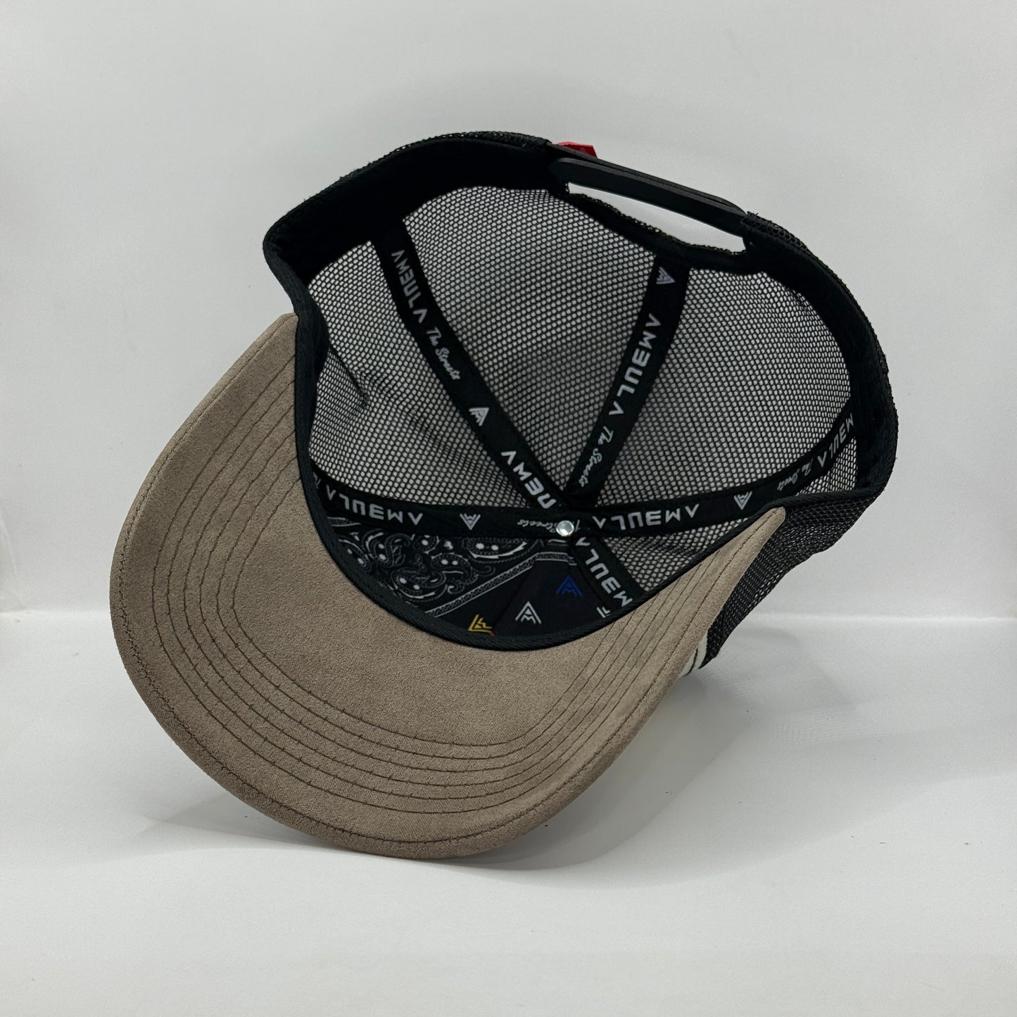 Gorra Trucker AMBULA - Edición "SKATER CAT" (Crema & Gris Suede)