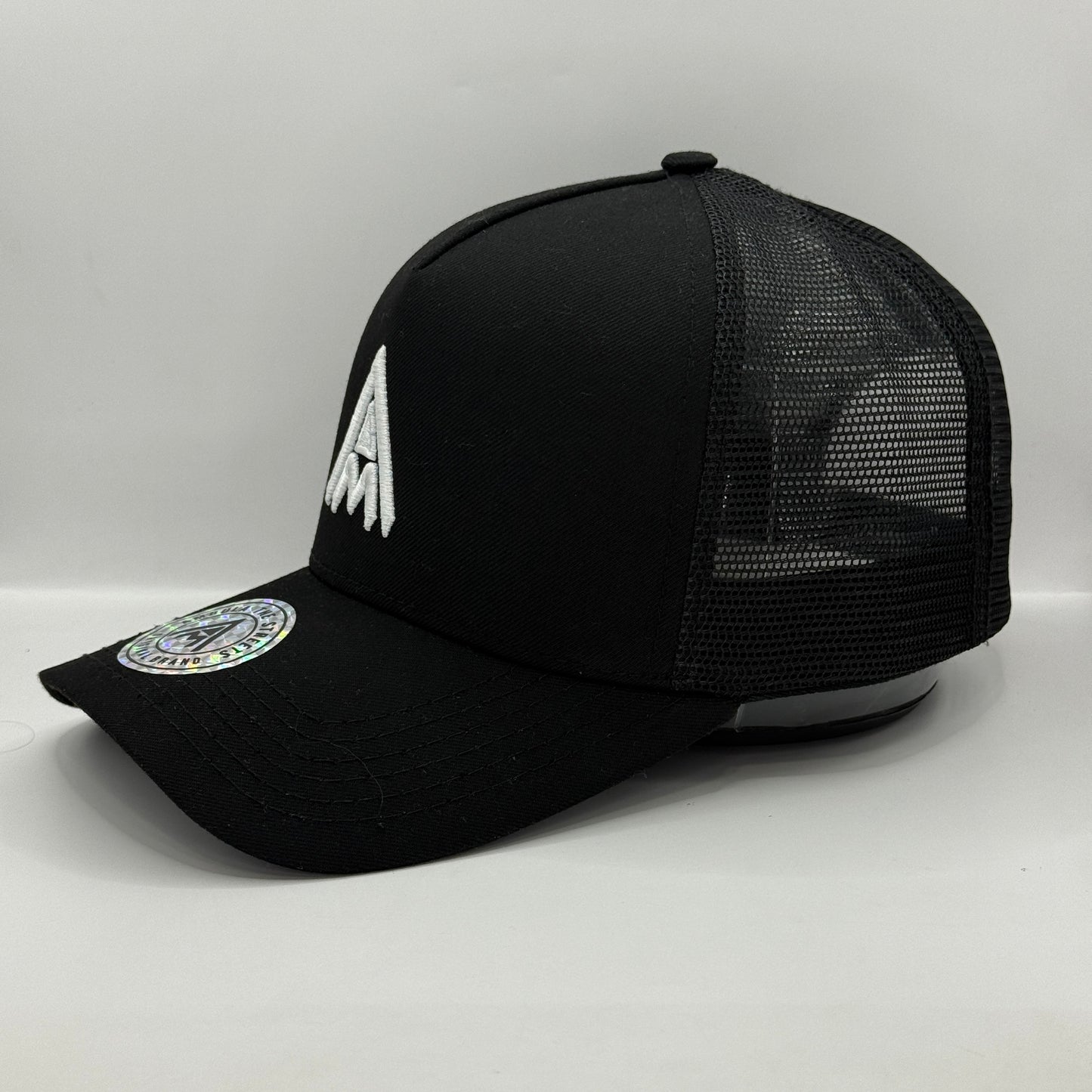 Gorra Trucker AMBULA - Edición "Logo Clásico" (Total Black)