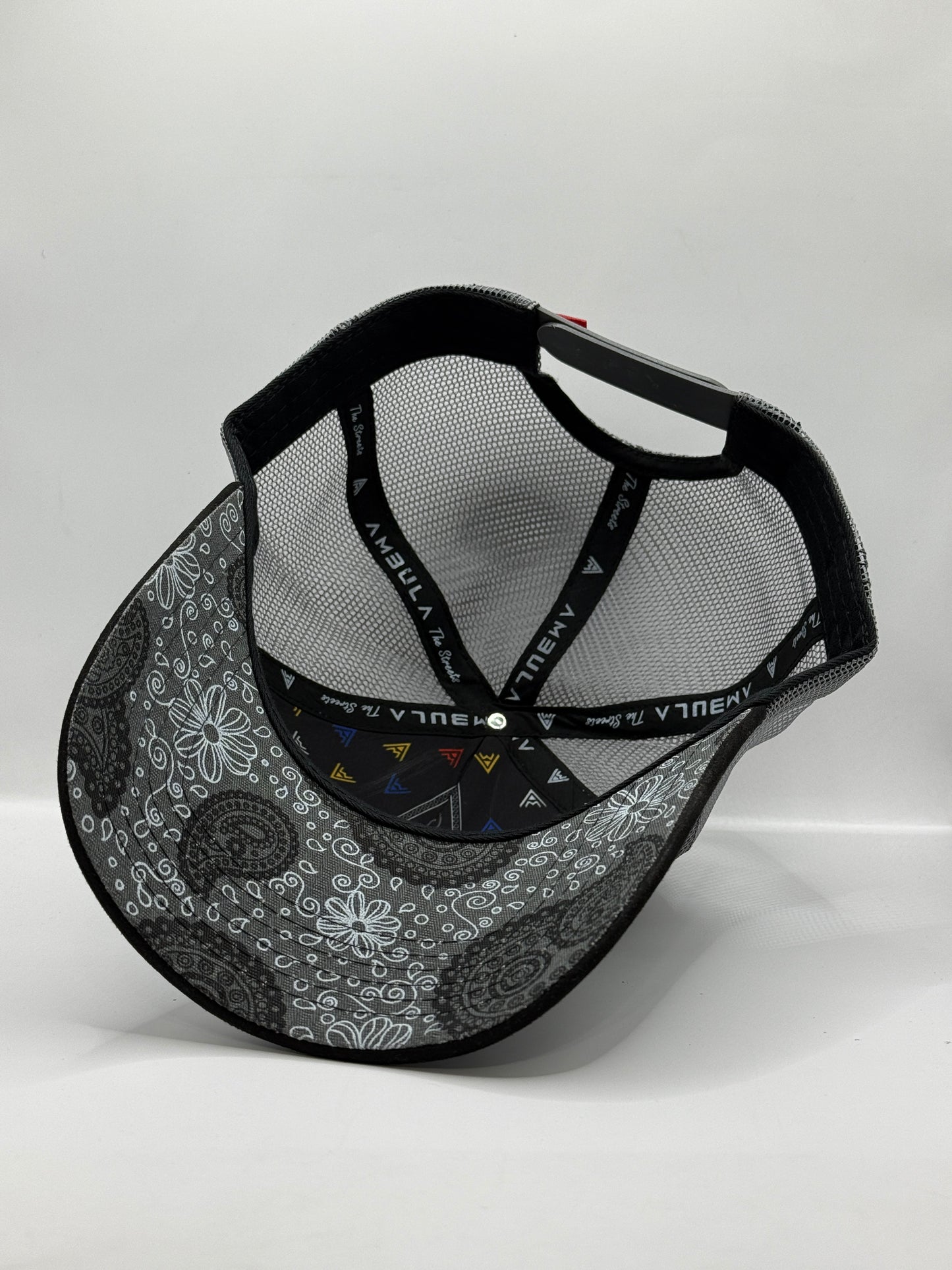 Gorra / Jockey AMBULA - Edición "JESUS Monocromo" (Negro & Gris)