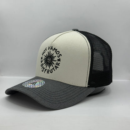 Gorra Trucker AMBULA - Edición "HOY VAMOS A DISFRUTAR" (Gris Jaspeado, Crudo & Negro)