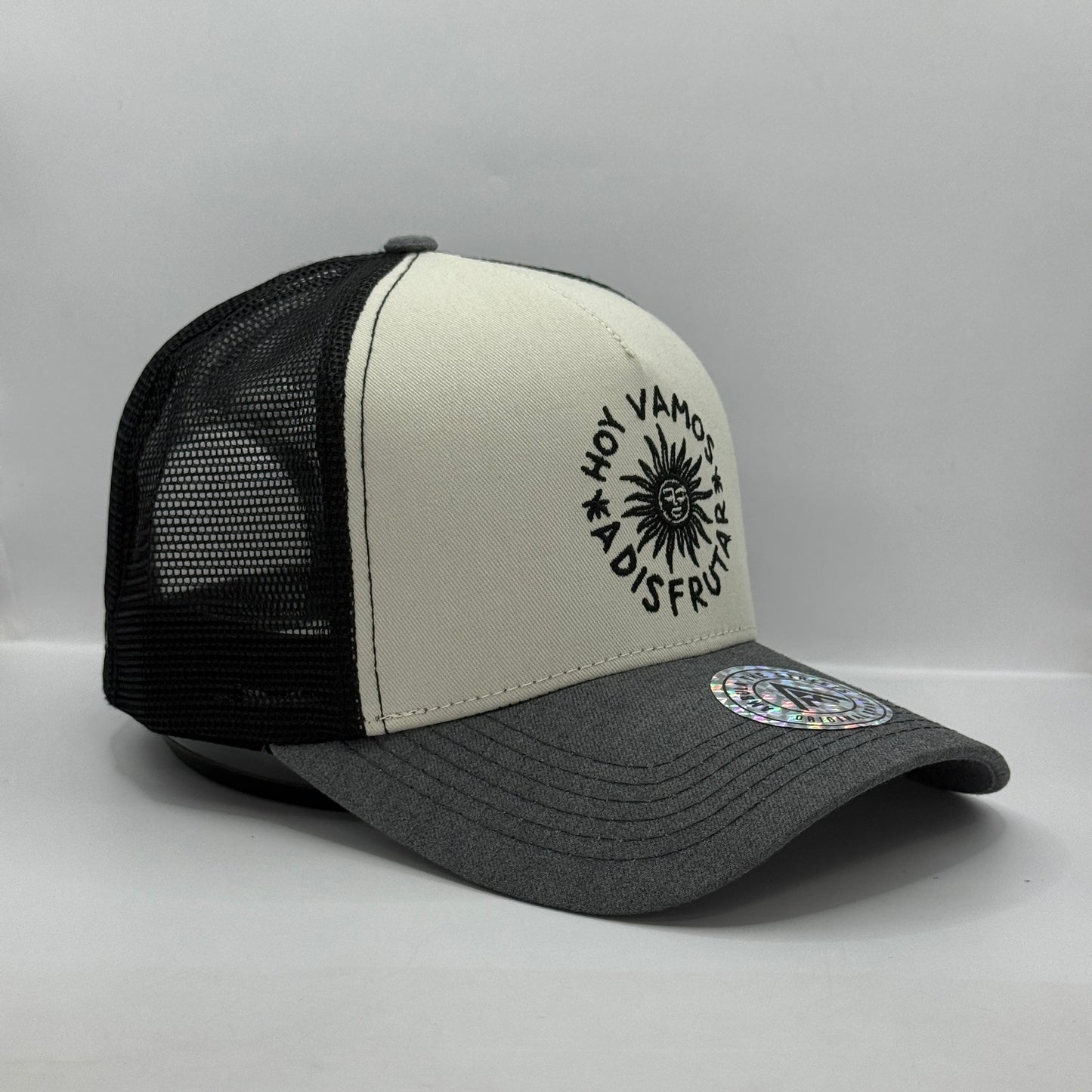 Gorra Trucker AMBULA - Edición "HOY VAMOS A DISFRUTAR" (Gris Jaspeado, Crudo & Negro)
