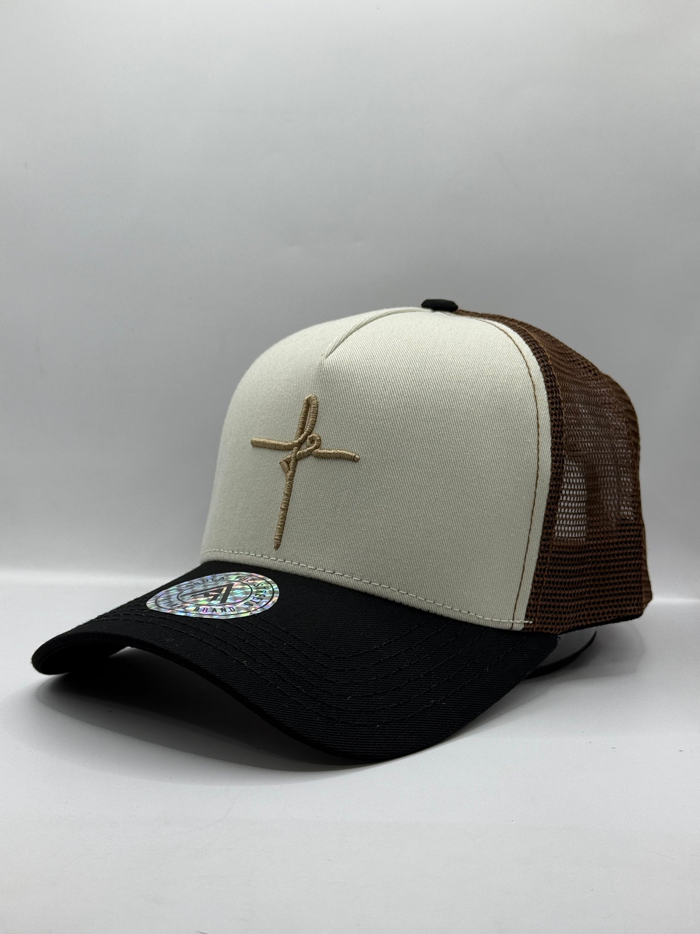 Gorra / Jockey AMBULA - Edición "Fe Tricolor" (Blanco Crema, Negro y Café)