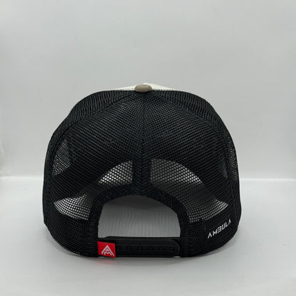 Gorra Trucker AMBULA - Edición "LEÓN DE JUDÁ / FILIPENSES 4:13" (Crema, Taupe Suede & Negro)