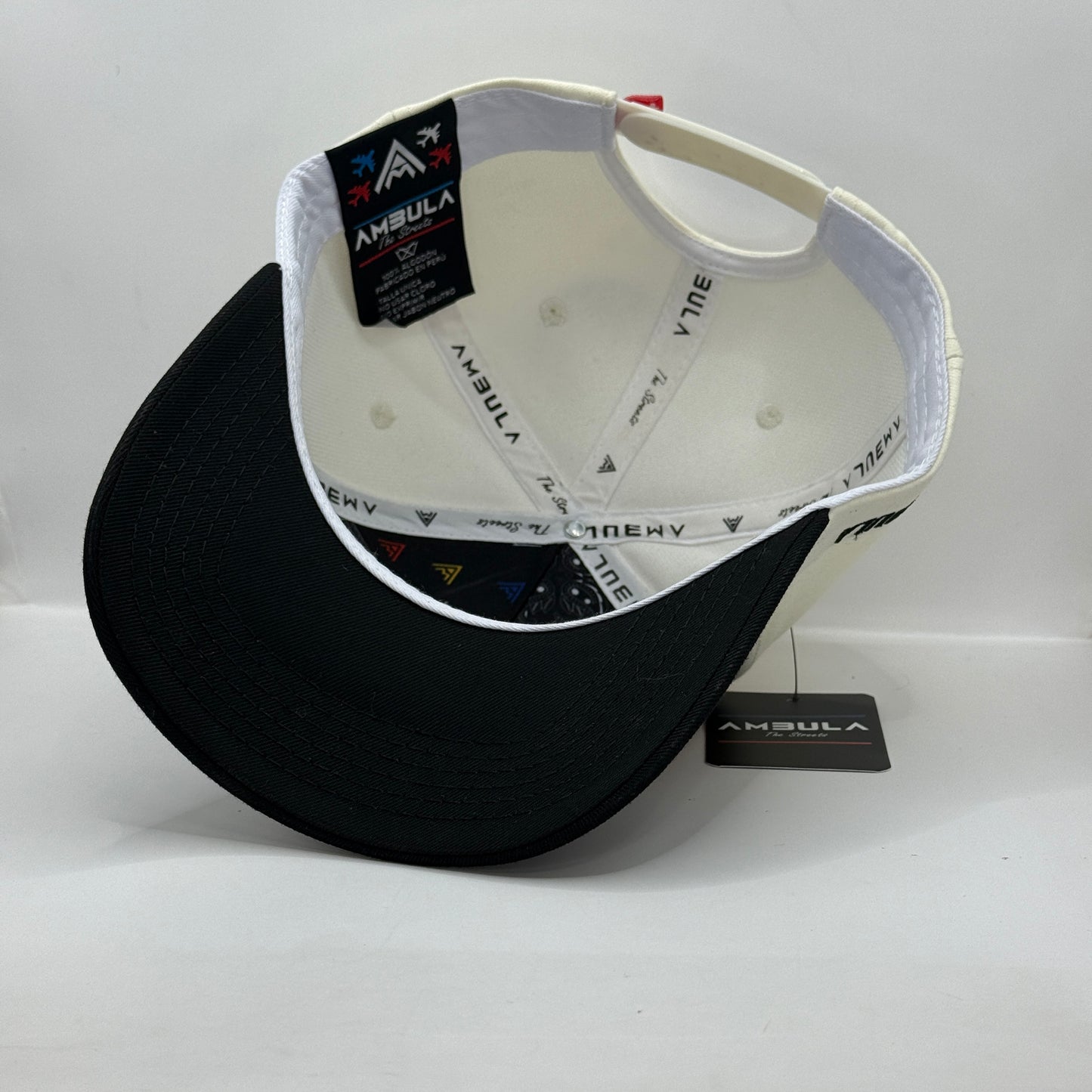 Gorra Clásica AMBULA - Edición "GOOD TIMES" (Blanco Roto, Camel & Negro)