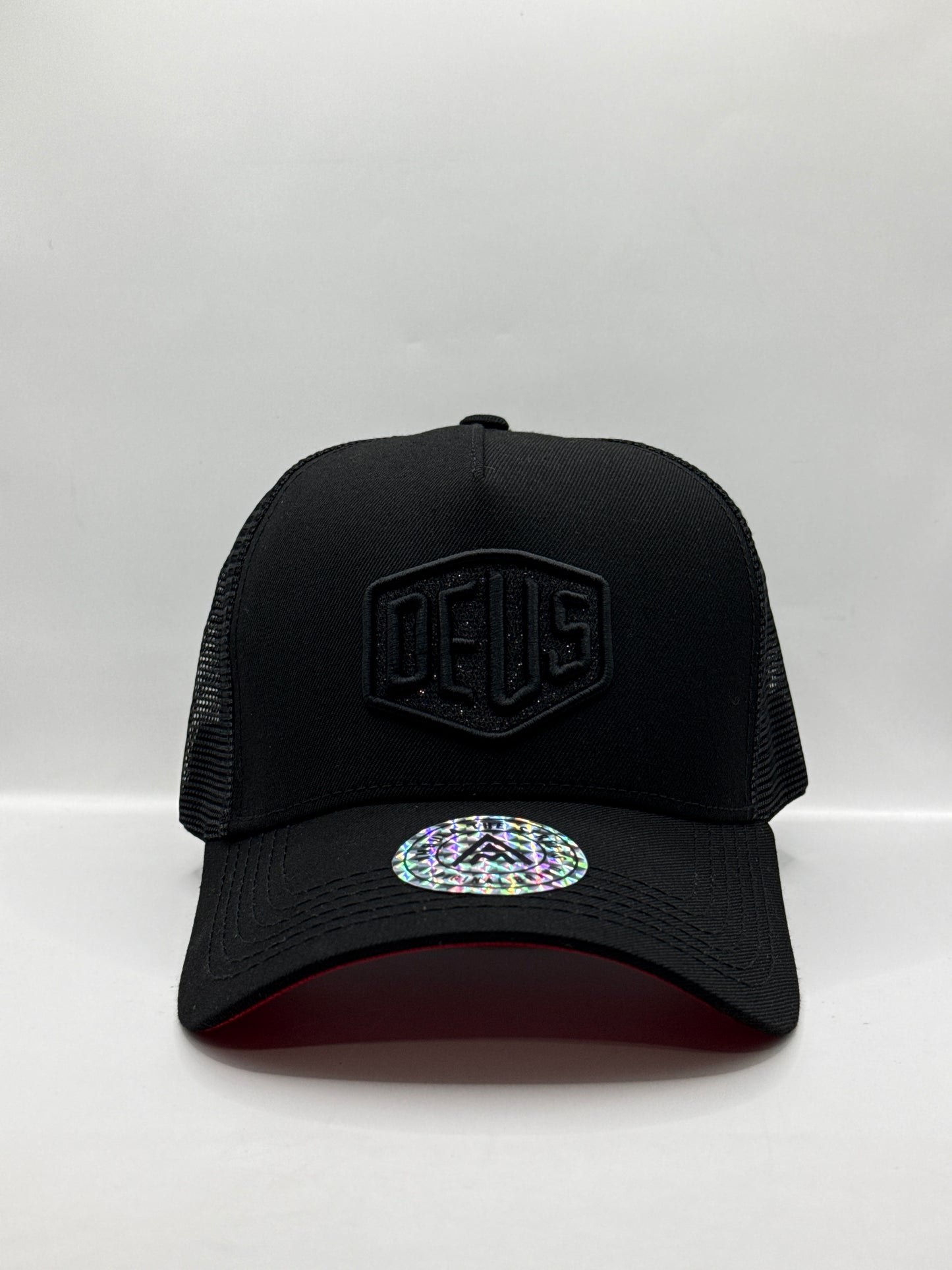 Gorra / Jockey AMBULA - Edición "DEUS Black Out" (Negro & Rojo)