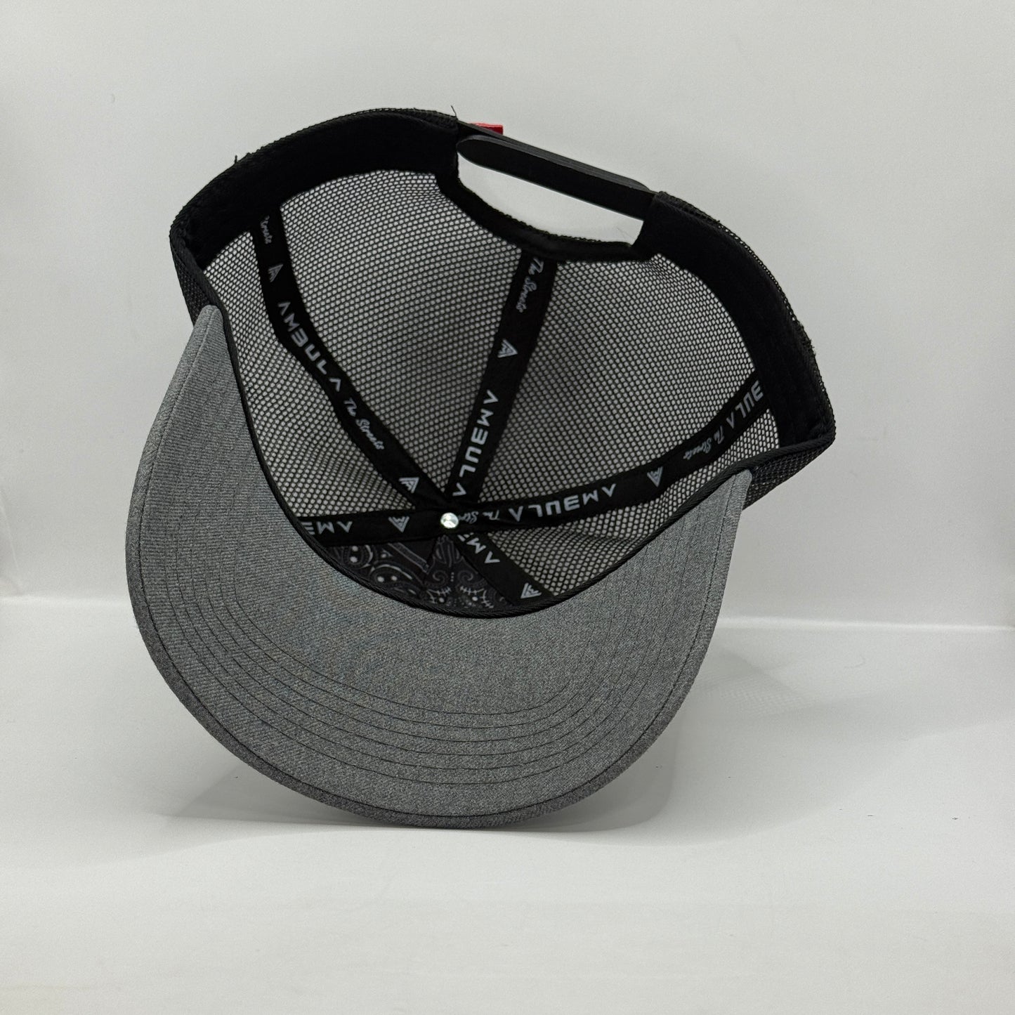 Gorra Trucker AMBULA - Edición "HOY VAMOS A DISFRUTAR" (Gris Jaspeado, Crudo & Negro)