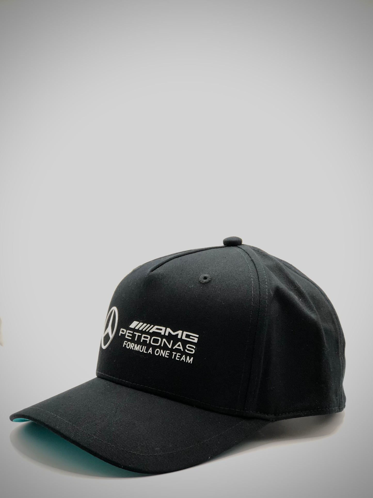 Gorra / Jockey Mercedes-AMG Petronas F1 Team - ¡La Velocidad en Tu Estilo!