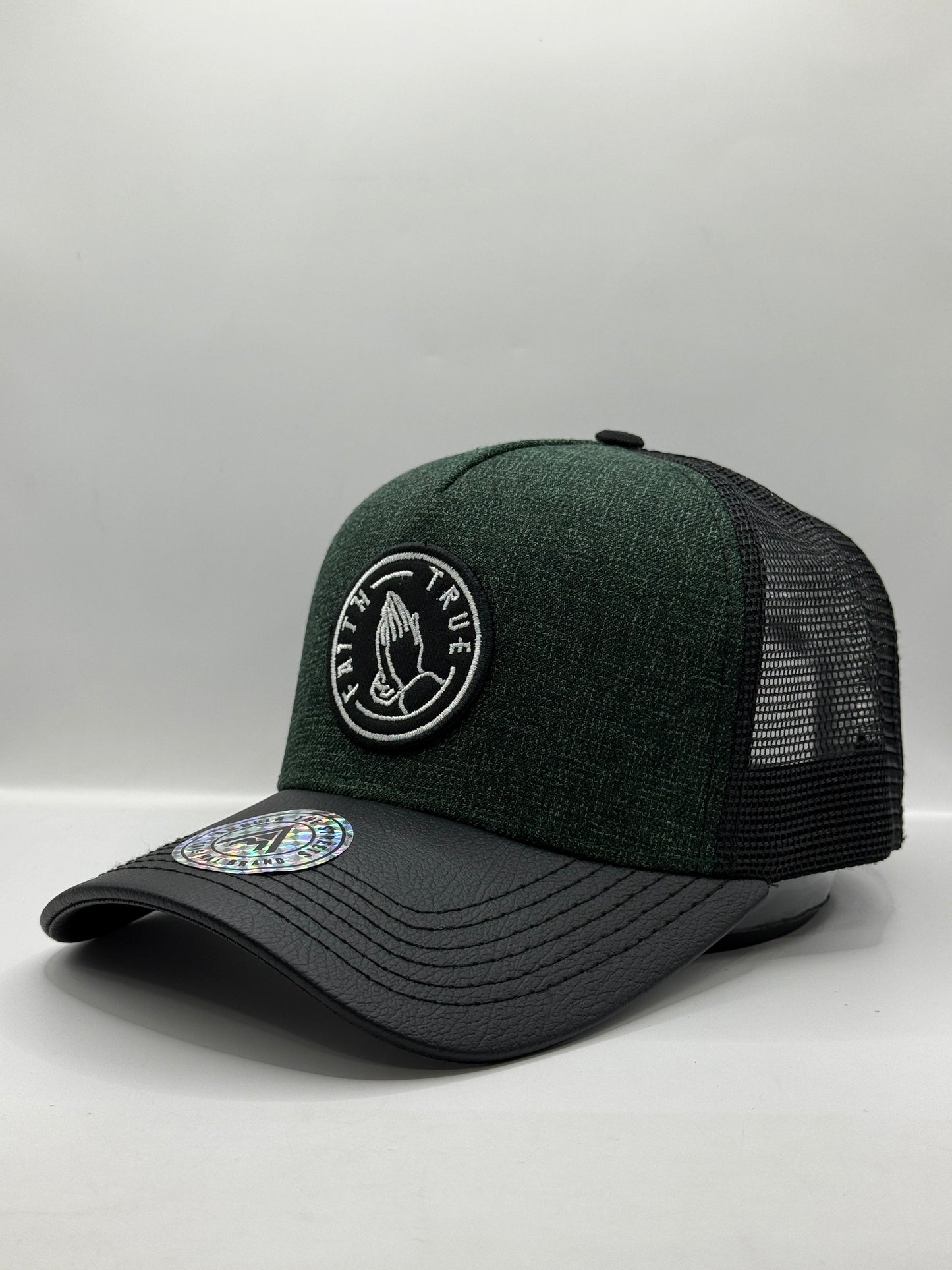 Gorra / Jockey AMBULA - Edición "TRUE FAITH" (Verde Musgo y Simil Cuero Negro)