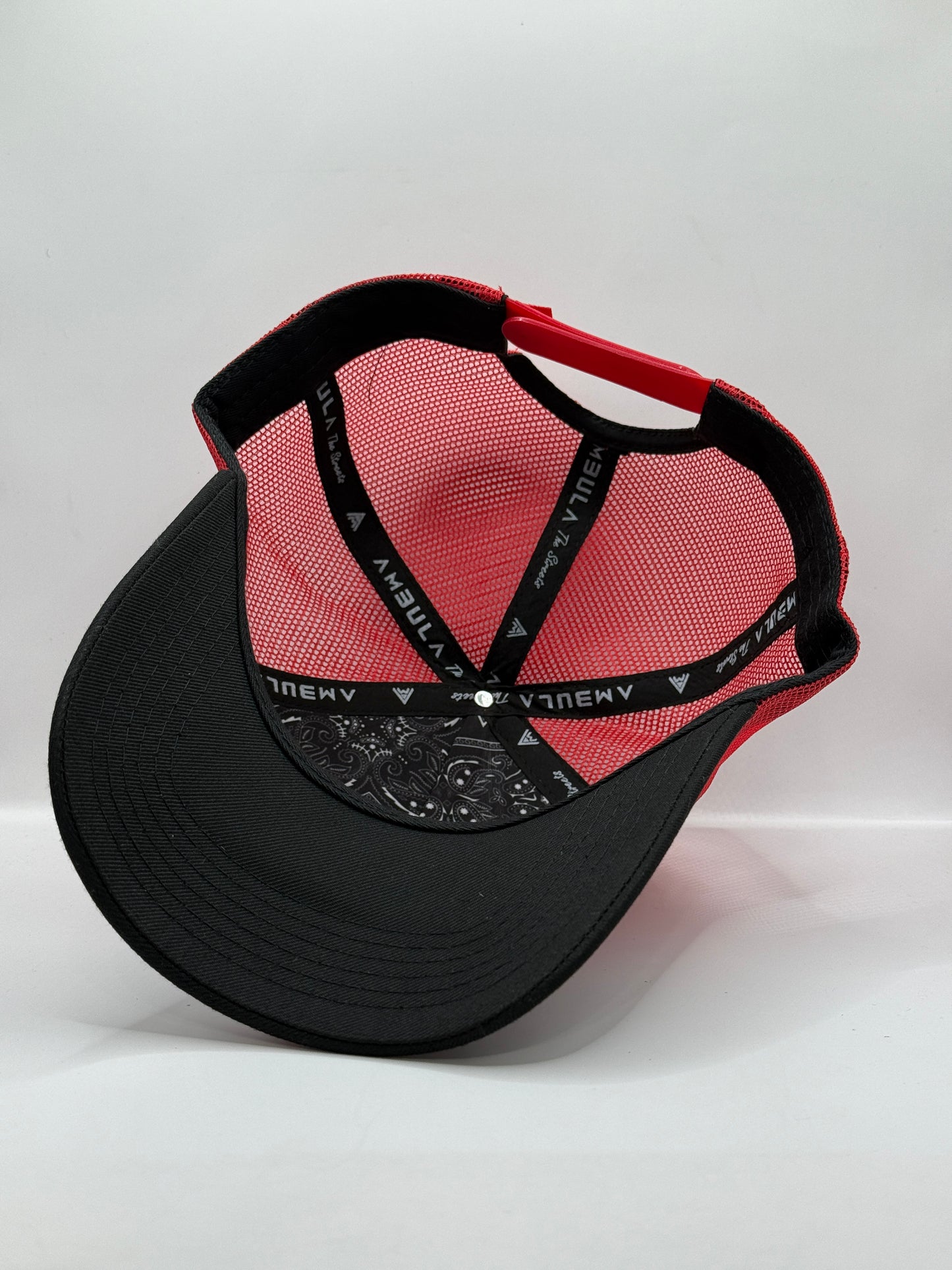 Gorra / Jockey AMBULA - Edición "CLOVER MONEY" (Rojo & Negro)