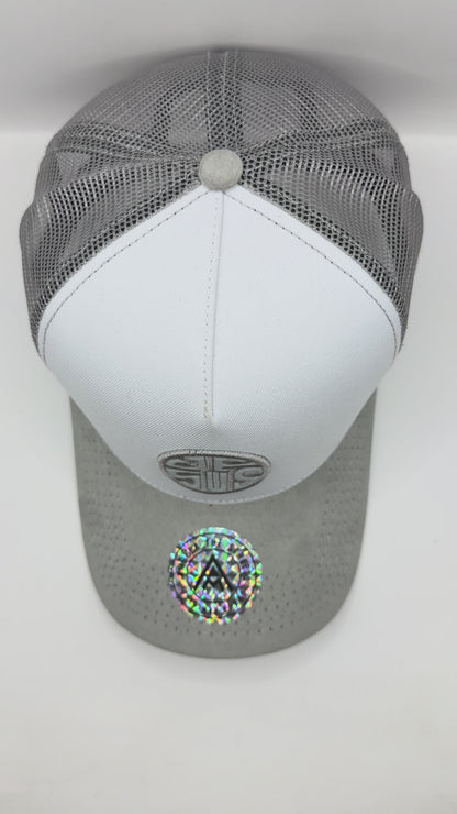 Gorra Jockey AMBULA - Edición "JESUS Suede" (Blanco & Gris)